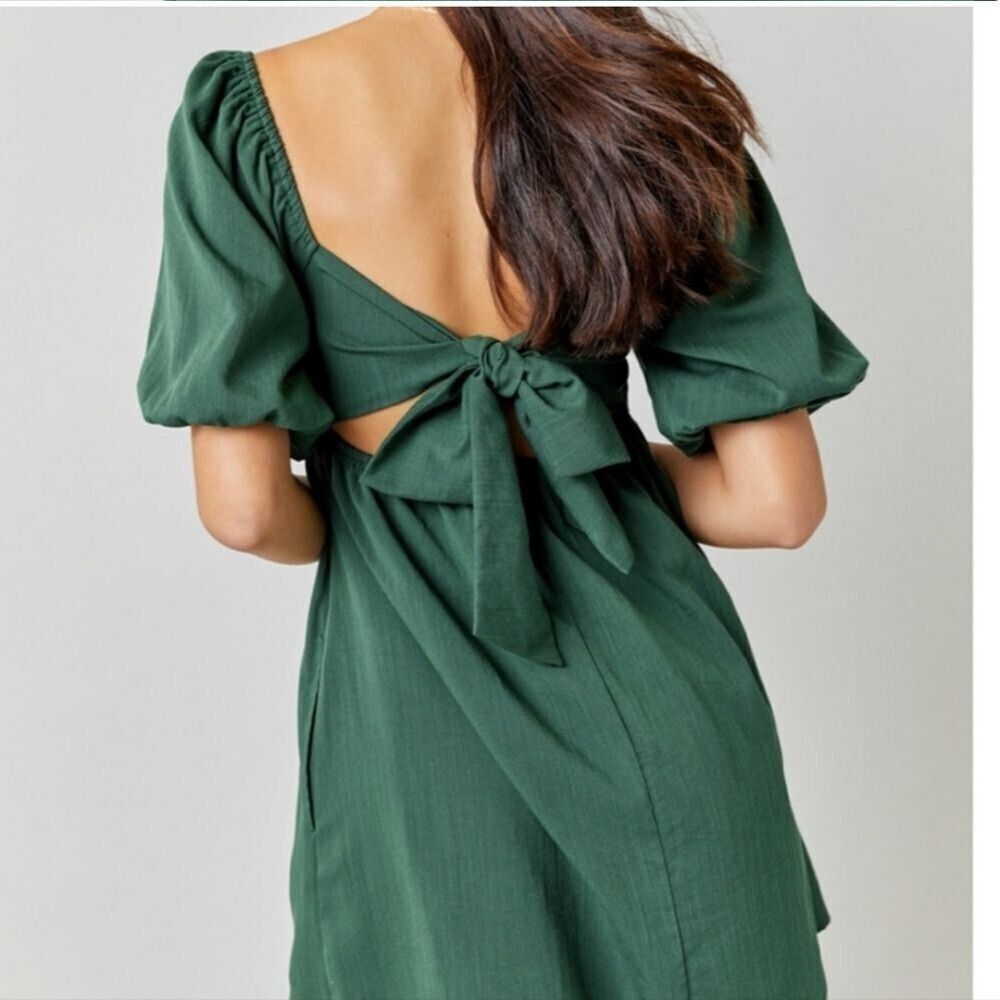 Francesca’s Alexia bow back mini dress green L NWT